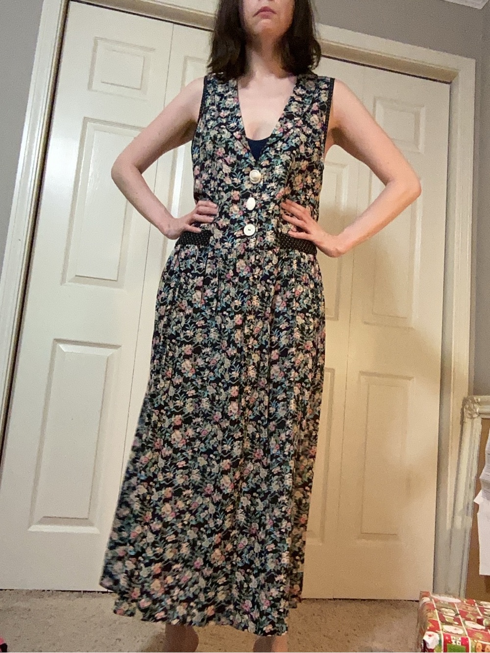 Vintage 80s / 90s floral sleeveless dress by R.J. Stevens